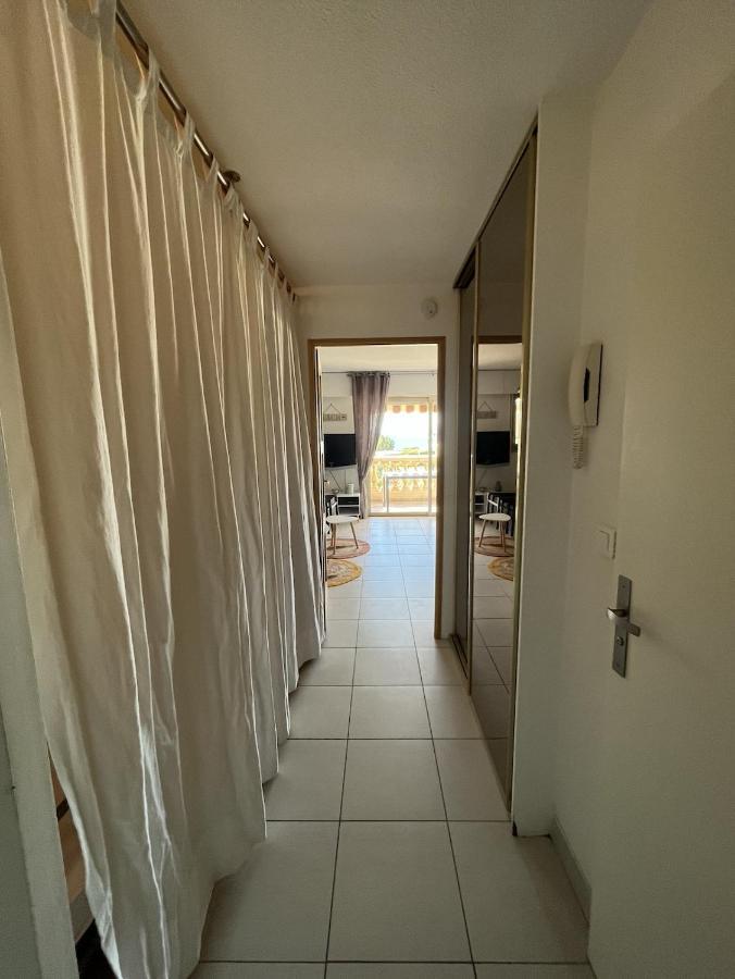 Appartement Face A La Plage Saint-Raphaël エクステリア 写真