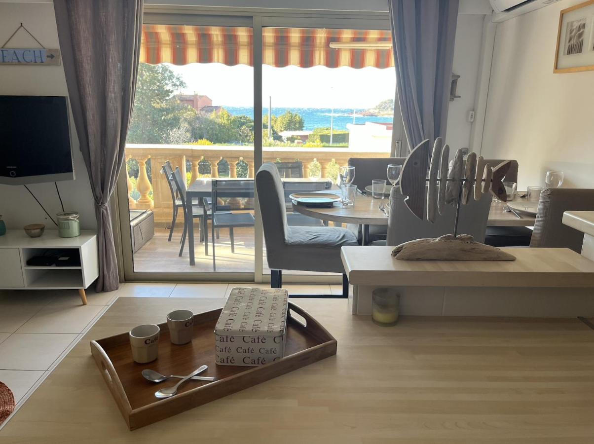 Appartement Face A La Plage Saint-Raphaël エクステリア 写真