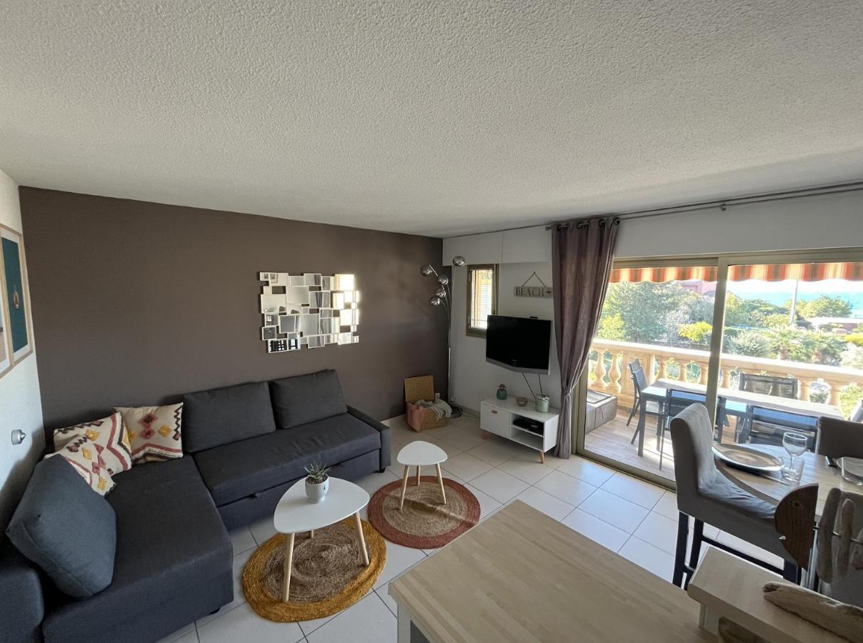 Appartement Face A La Plage Saint-Raphaël エクステリア 写真