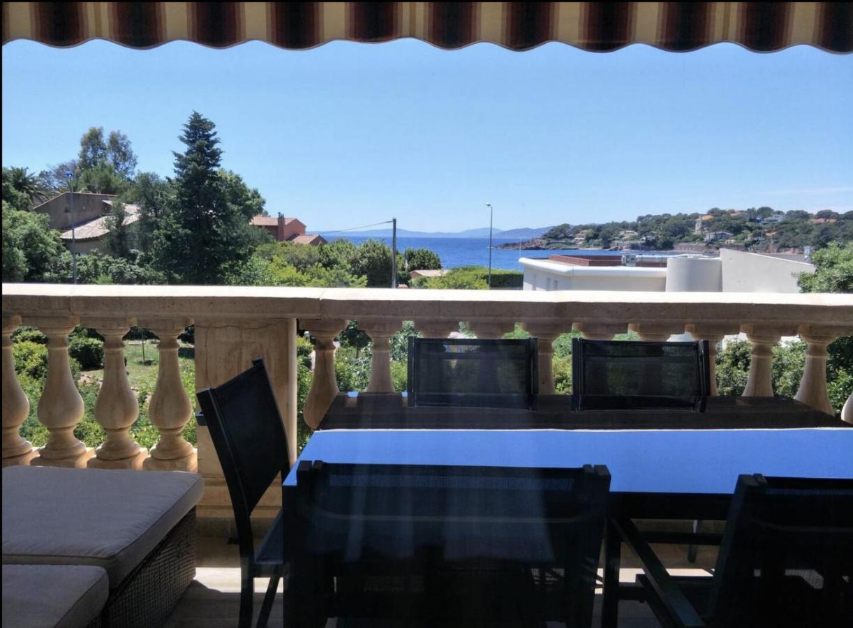 Appartement Face A La Plage Saint-Raphaël エクステリア 写真